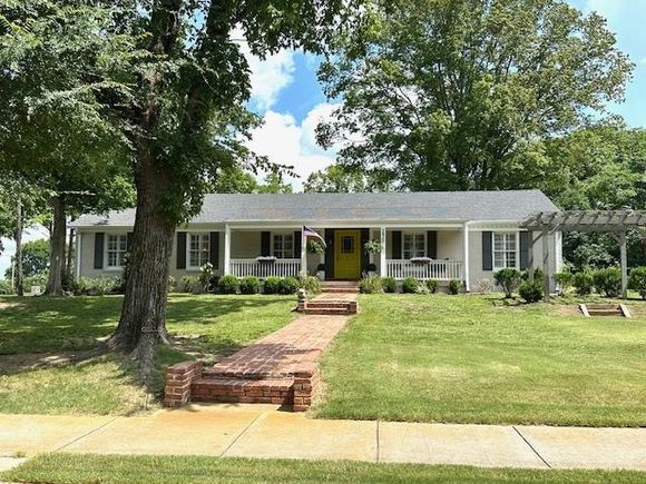 230 W Main St Savannah, TN House Active - Photo 1 of 34. Opens carousel modal