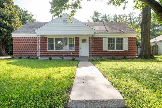 291 Vescovo Dr Memphis, TN House Active - Photo 1 of 24. Opens carousel modal