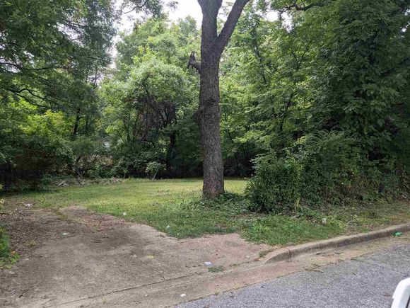 0 Dublin Dr Unit LOTS 20 & 21 LAST TWO LOTS ON RIGHT IN A COVE ) Memphis, TN Plot of land Active - Photo 1 of 5. Opens carousel modal