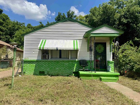 1518 Ash St Memphis, TN House Active - Photo 1 of 1. Opens carousel modal