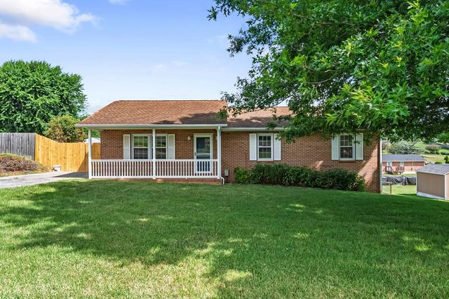 146 Sunset View Rd Rural Retreat, VA House Active - Photo 1 of 67. Opens carousel modal