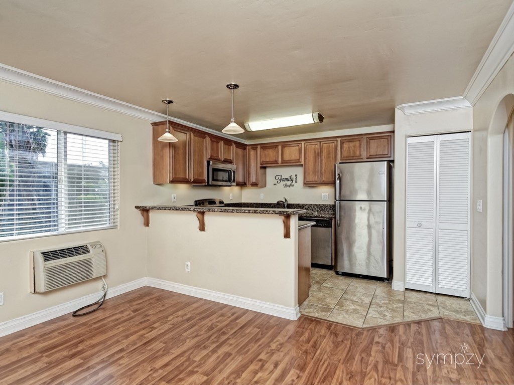 800 N Mollison Ave Unit 36  