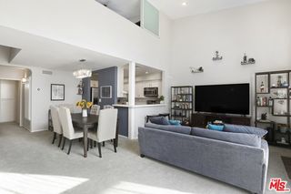 5255 Bellingham Avenue Unit 211