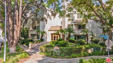 4242 Stansbury Avenue Unit 115