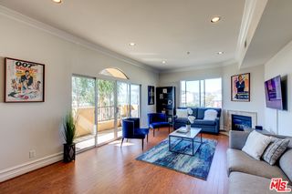 850 N Hudson Avenue Unit 301
