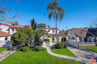 160 S Poinsettia Place