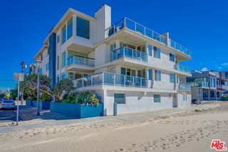 4 Quarterdeck Street Unit 102