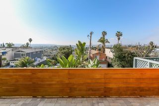 2437 Geranium St