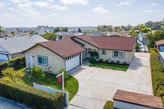 860 Dahlia Ct
