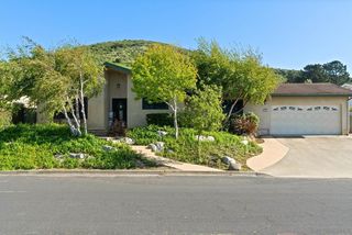 641 University Dr