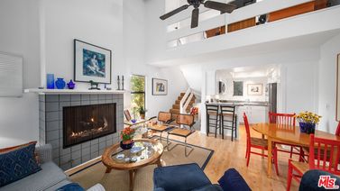 906 N Kings Road Unit 4
