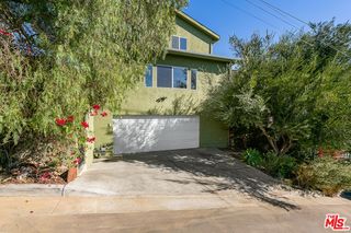 2822 Thomas Street