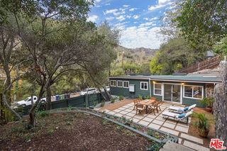 624 N Topanga Canyon Boulevard