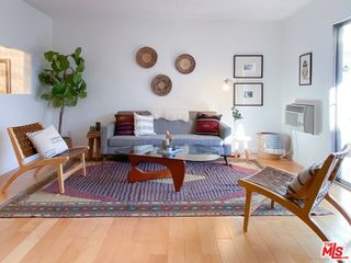 1755 N Berendo Street Unit 5