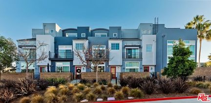 5300 Playa Vista Drive Unit 9