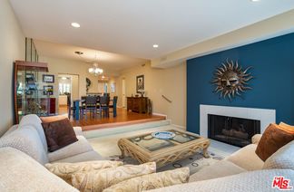 4342 Redwood Avenue Unit C-211