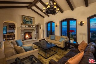 1105 Las Alturas Road