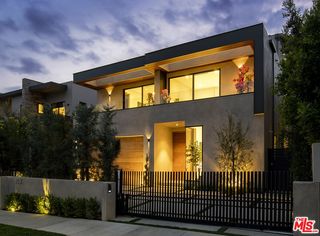 853 N Curson Avenue