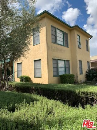4526 St Elmo Drive