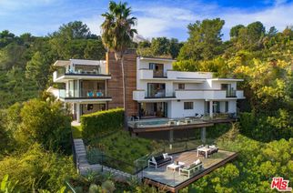 2442 Banyan Drive