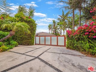 1000 Stradella Road