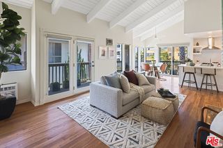 11826 Kiowa Avenue Unit 201