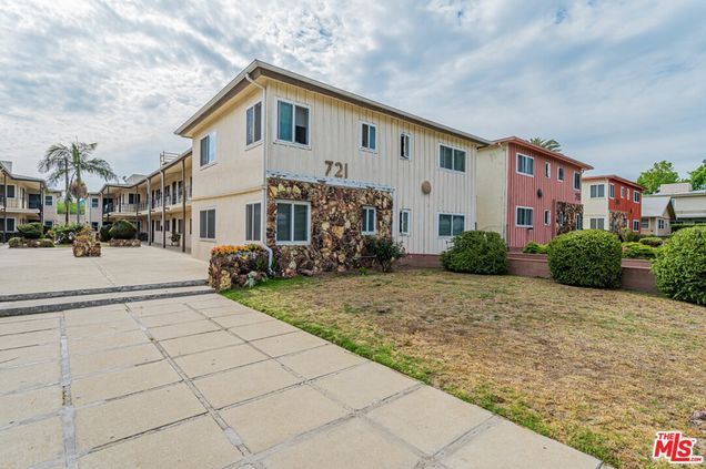 721 Larch Street Unit 4 Inglewood, CA Condo Sold - Photo 1 of 19. Opens carousel modal