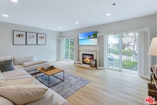 925 S Westgate Avenue Unit 202