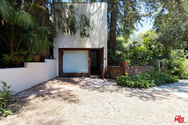 2002 La Brea Terrace Los Angeles Ca 90046 Estately Mls 21755310