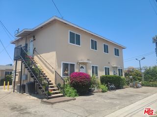 10933 Acacia Avenue