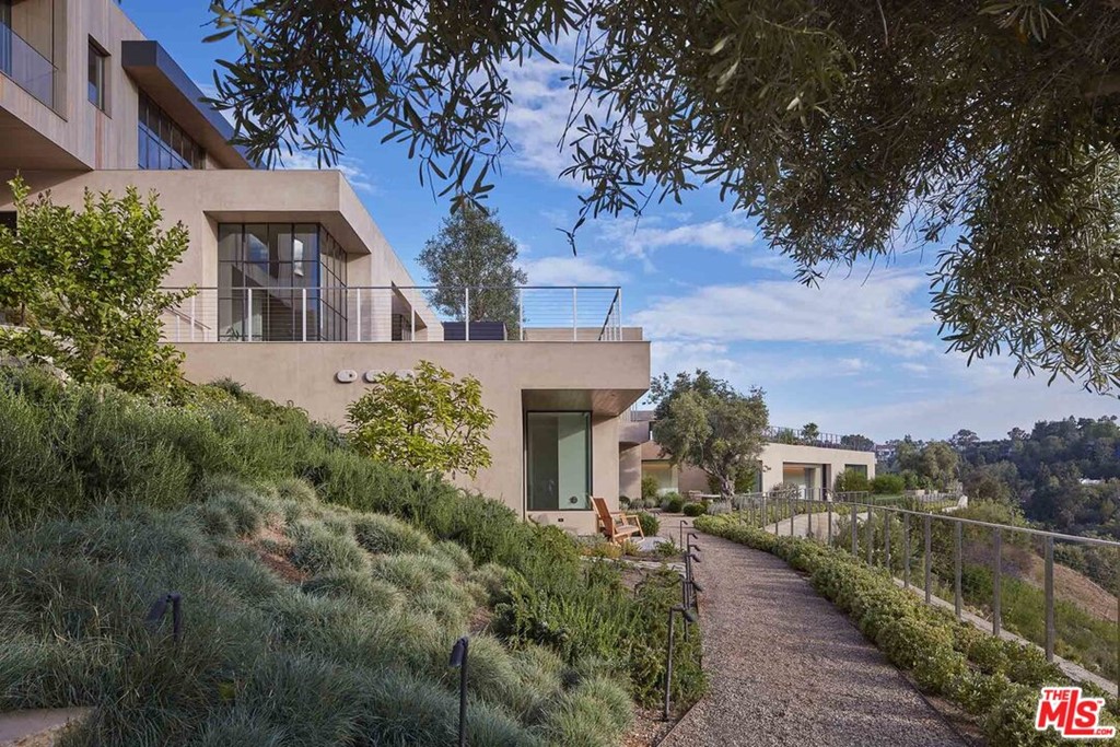 2188 Mandeville Canyon Rd, Los Angeles, CA 90049 Estately 🧡 MLS