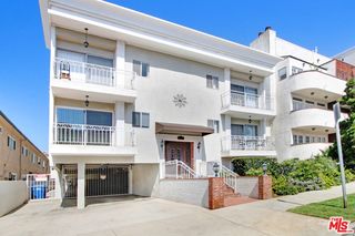 11849 Mayfield Avenue Unit 103