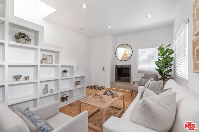 525 Venice Way Venice, CA Multifamily Sold - Photo 1 of 42. Opens carousel modal