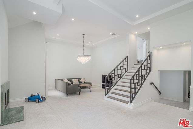 433 N Doheny Drive Unit PH302 Beverly Hills, CA Townhouse Sold - Photo 1 of 1. Opens carousel modal