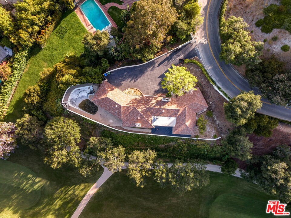 10985 Bellagio Rd, Los Angeles, CA 90077 Estately 🧡 MLS 22163481 10985 Bellagio Rd, Los Angeles, CA 90077 Estately 🧡 MLS 22163481