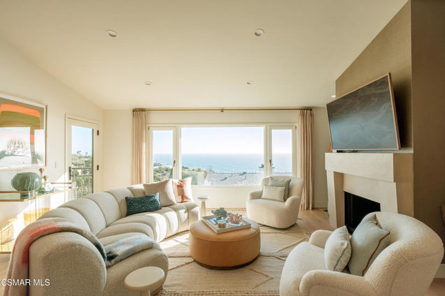 6813 Seawatch Lane