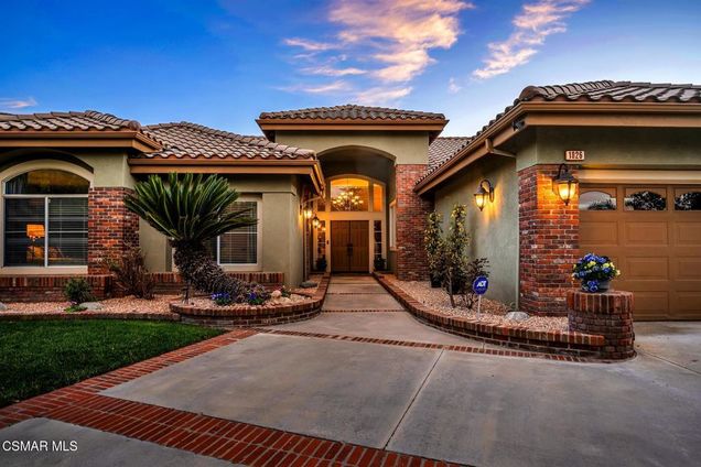 1826 Crystal View Circle