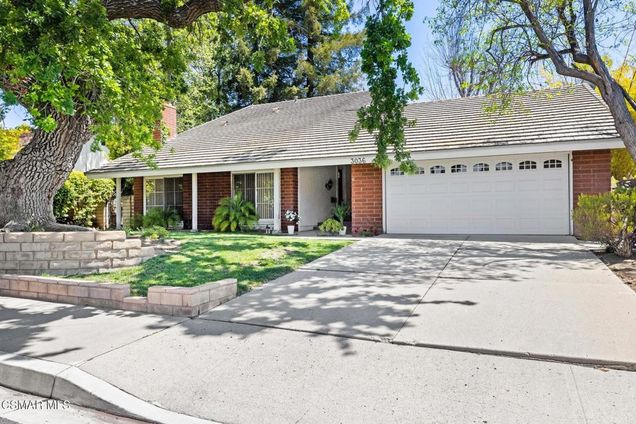 3036 E Adirondack Court