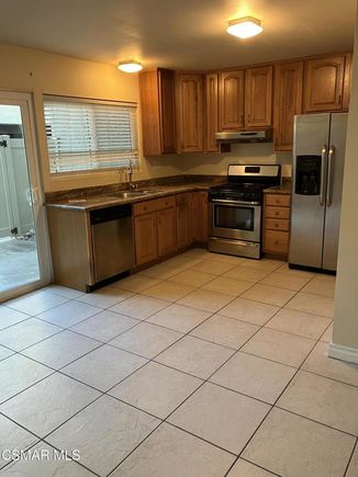 463 Serento Circle Thousand Oaks, CA Condo Active - Photo 1 of 11. Opens carousel modal