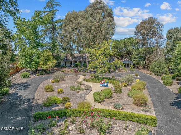 1091 La Cresta Drive