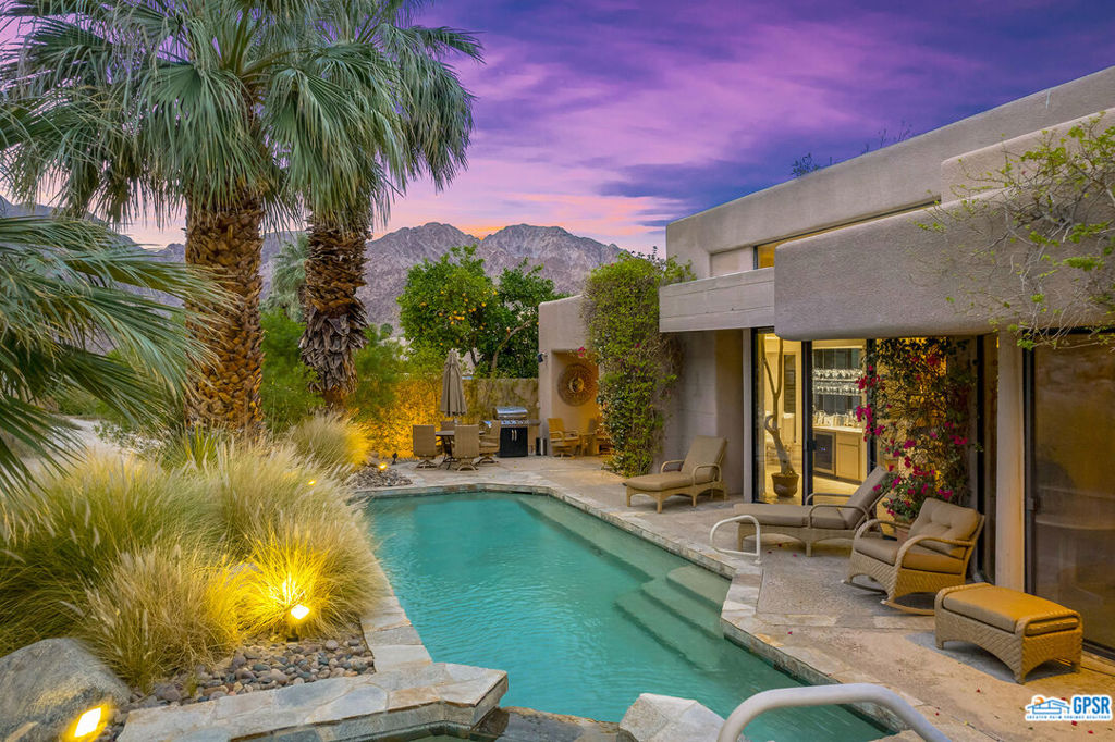 77060 Avenida Fernando  