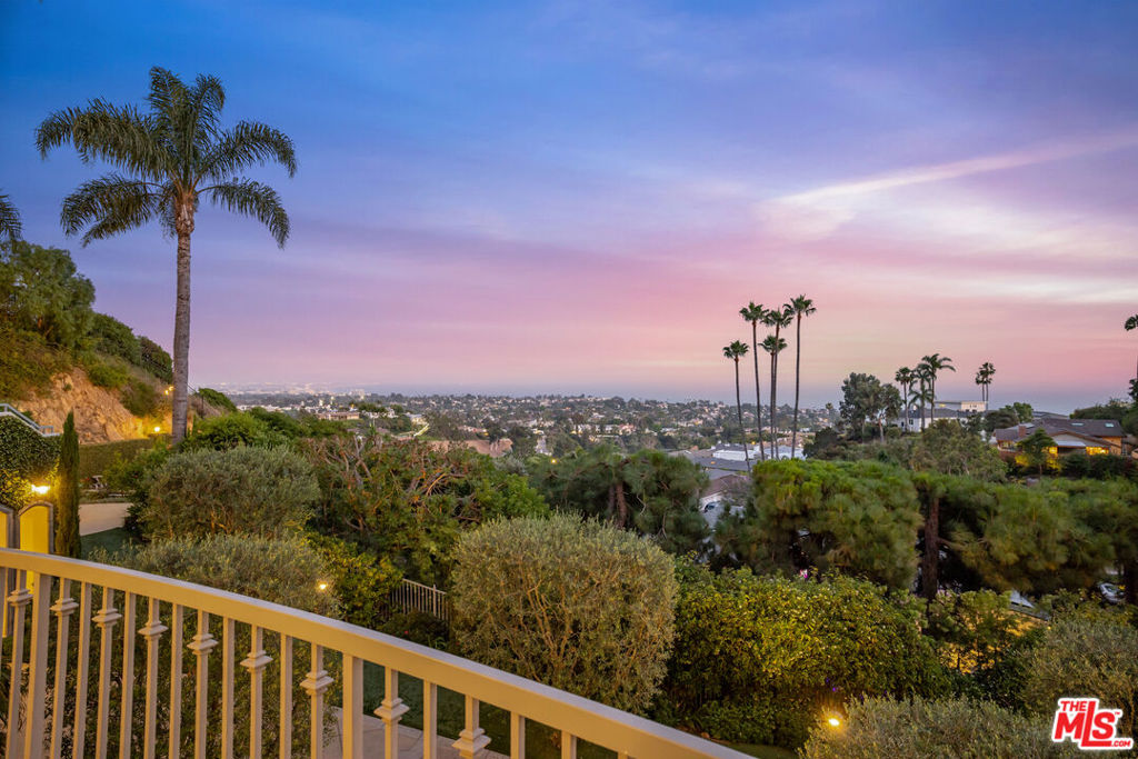 1328 Las Pulgas Rd, Pacific Palisades, CA 90272 Estately 🧡 MLS