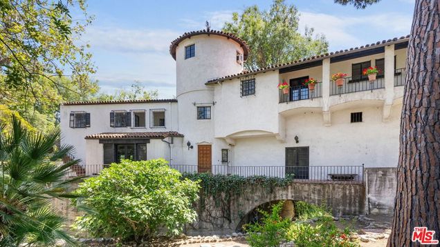 901 S Longwood Avenue Los Angeles, CA House Sold - Photo 1 of 30. Opens carousel modal