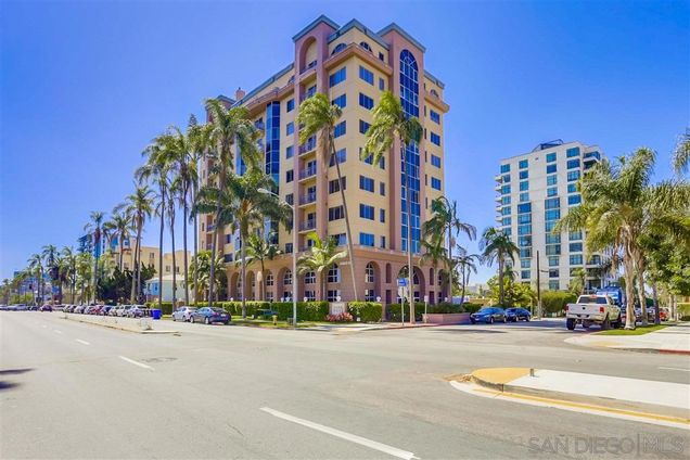 3060 6th Ave Unit 4 San Diego, CA House Active - Photo 1 of 22. Opens carousel modal