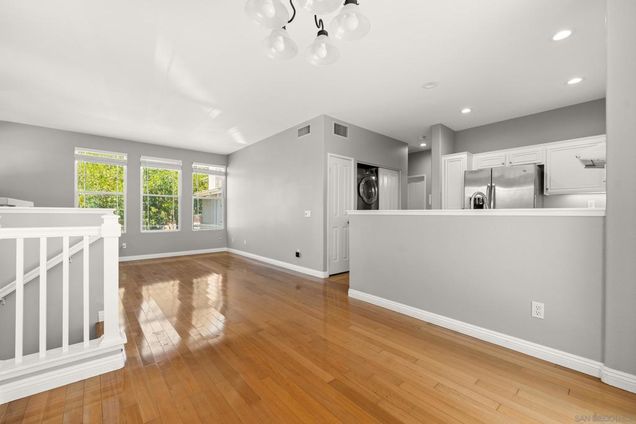 12045 World Trade Dr 1 San Diego - 89 250032826SD 11 1752077277 636x435 