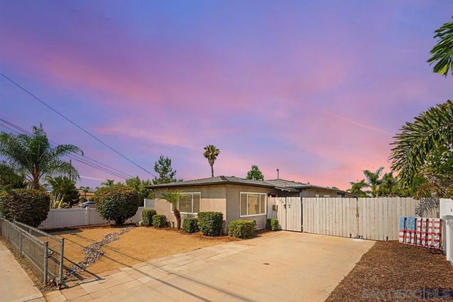 #250033800SD El Cajon, CA House Active - Photo 1 of 27. Opens carousel modal