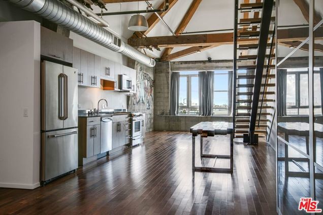 530 S Hewitt Street Unit 529 Los Angeles, CA Condo Active - Photo 1 of 22. Opens carousel modal