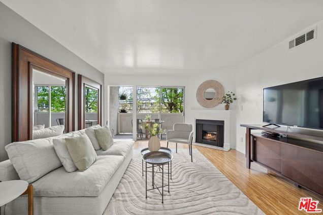 628 Daisy Avenue Unit 308 Long Beach, CA Condo Sold - Photo 1 of 36. Opens carousel modal