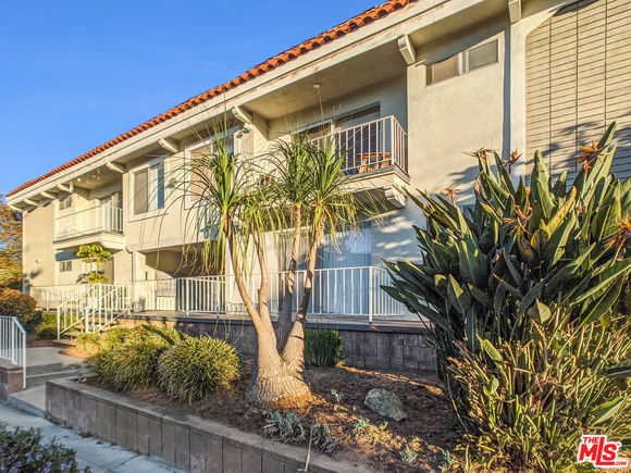 440 Raymond Avenue Unit 9 Santa Monica, CA Apartment Active - Photo 1 of 19. Opens carousel modal