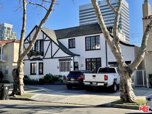 6356 W 6th Street Unit 6356 1/2 Los Angeles, CA Condo Active - Photo 1 of 12. Opens carousel modal